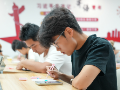 开展创意拼豆活动